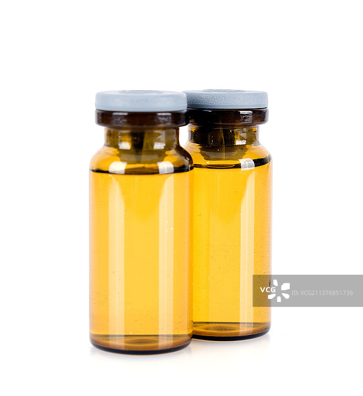 白背景上两瓶瓶装疫苗药品图片素材