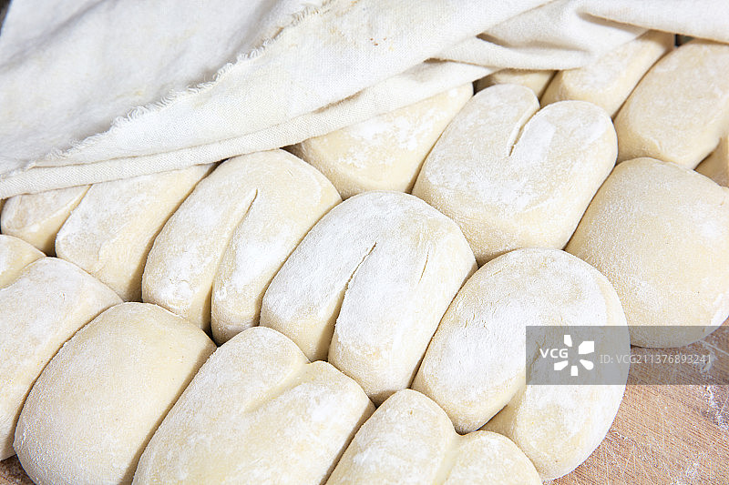 做好还未蒸的白面馍馍图片素材