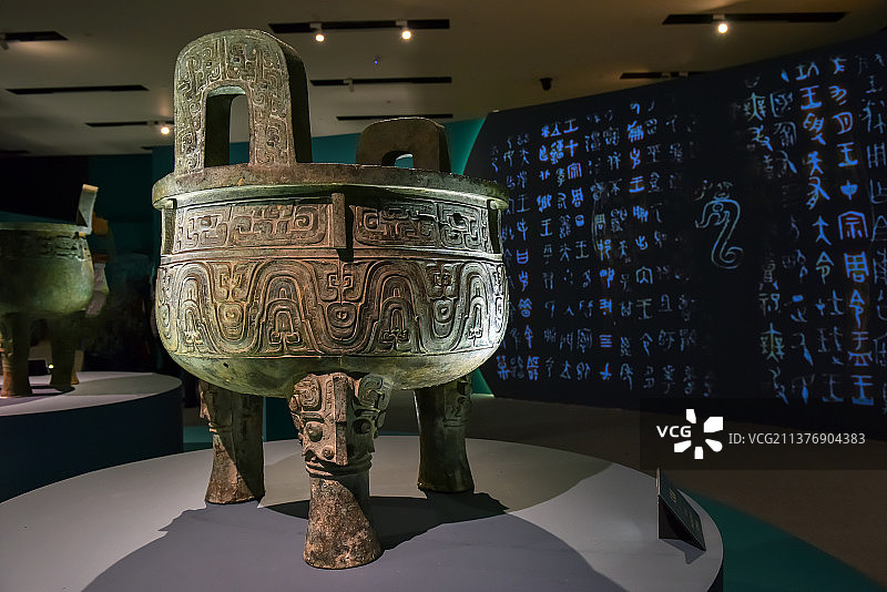 青铜鼎图片素材