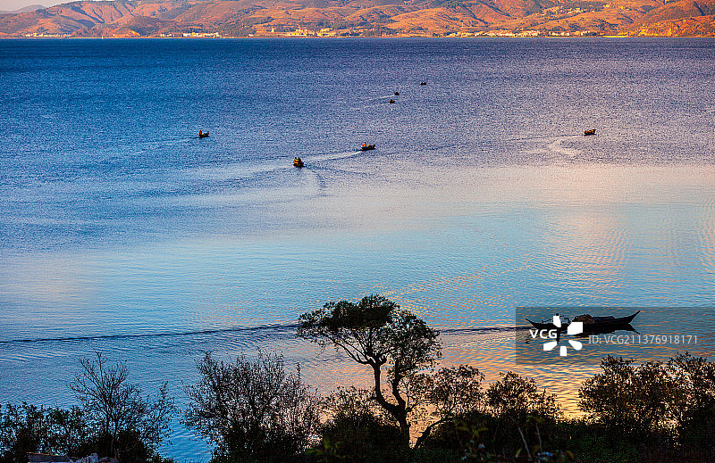 云南省玉溪市澄江市抚仙湖风光图片素材