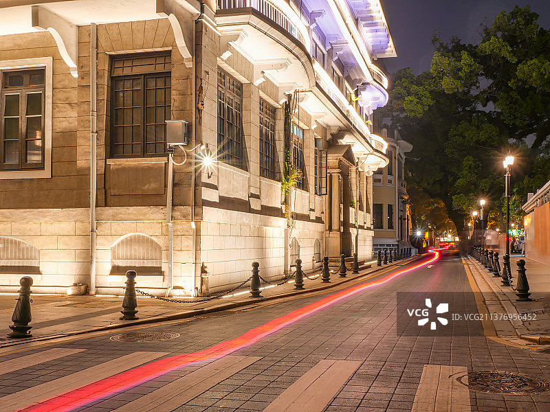 广州沙面历史文化街区的夜景图片素材