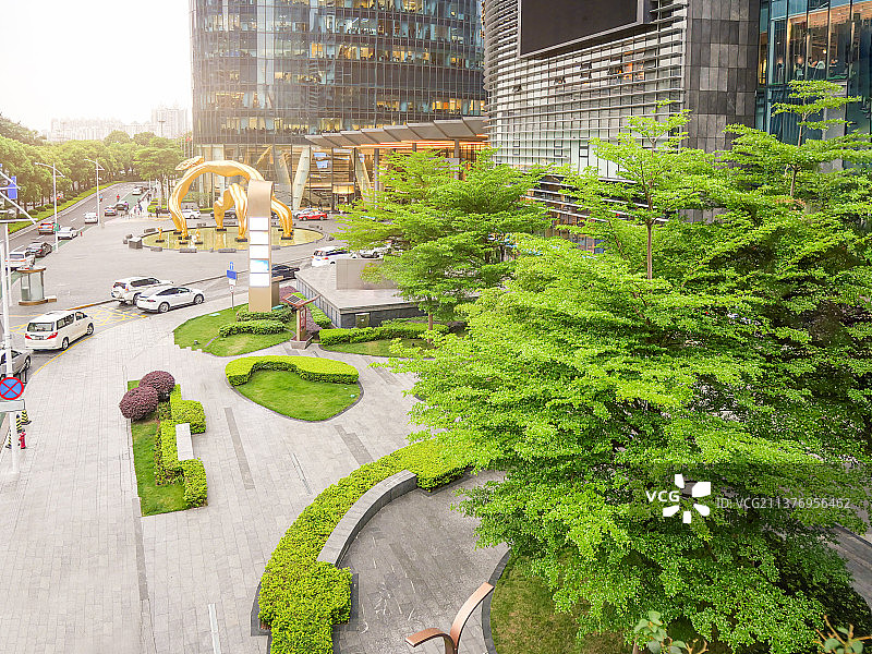 环境优美的商业化地标建筑图片素材