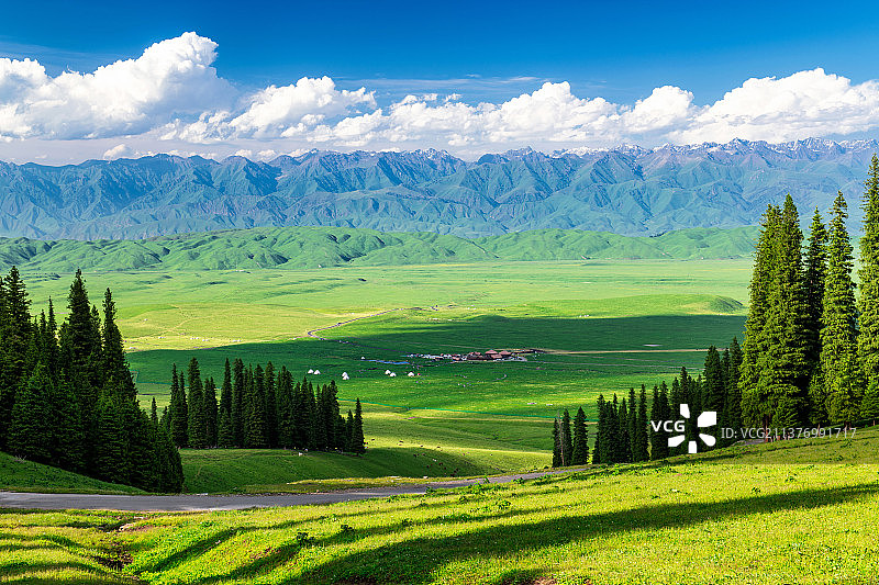 新疆伊犁那拉提风光图片素材