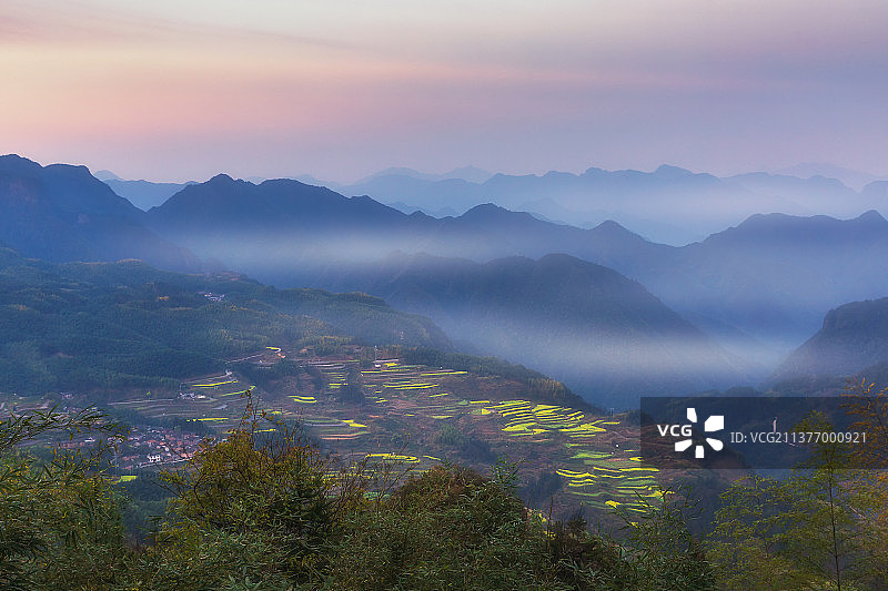 南尖岩日出图片素材