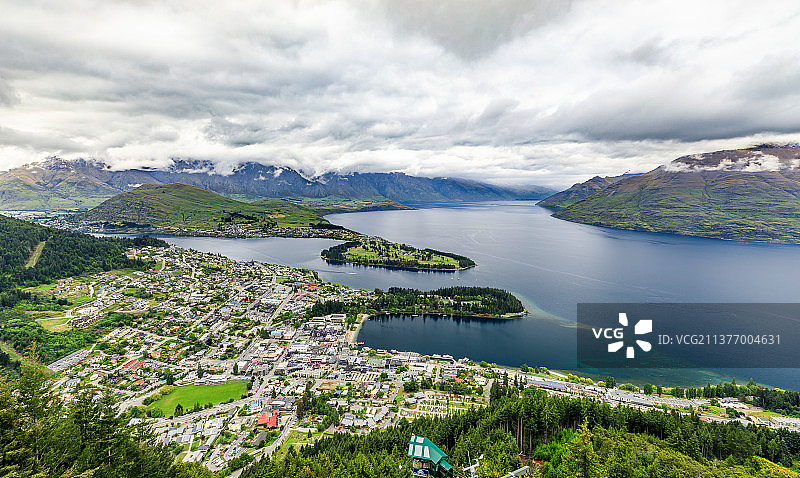 鸟瞰新西兰皇后镇QueensTown瓦卡蒂普湖Lake Wakatipu图片素材