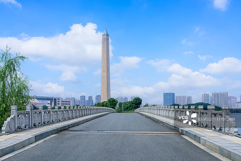 九江八里湖风景区的胜利塔图片素材