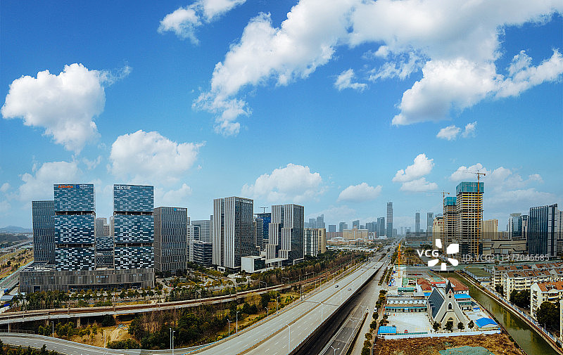 南京 地标 航拍 金融中心 新街口 南京中心  交通大厦 珠江路图片素材