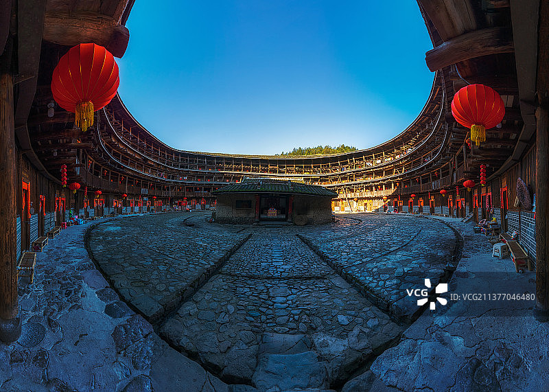 世界文化遗产福建漳州市南靖县书洋镇“东歪西斜”700年——裕昌楼内部空间图片素材