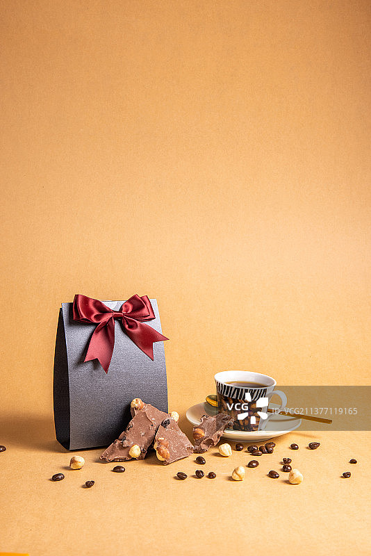 坚果巧克力图片素材