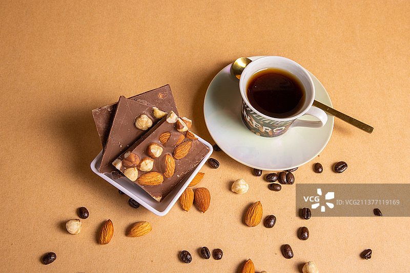 坚果巧克力图片素材
