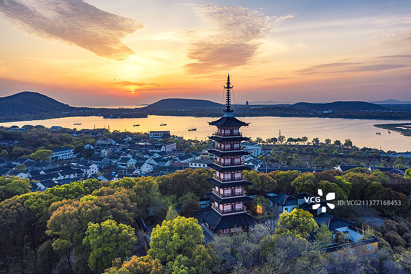 苏州光福铜观音寺的晚樱盛开图片素材