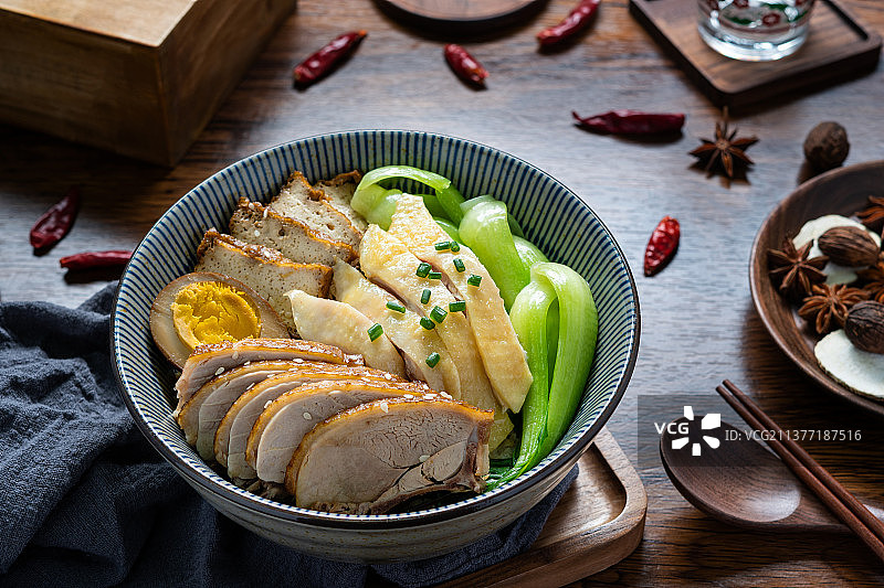 三拼潮汕卤味饭图片素材