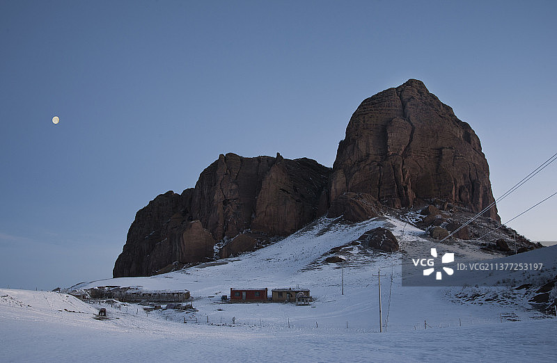 新疆玛纳斯县塔西河丹霞地貌图片素材