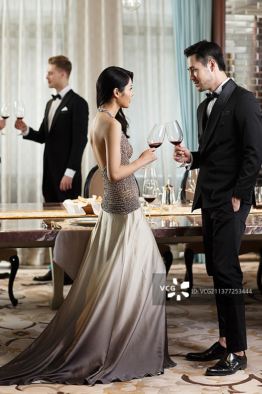 商务人士聚餐图片素材