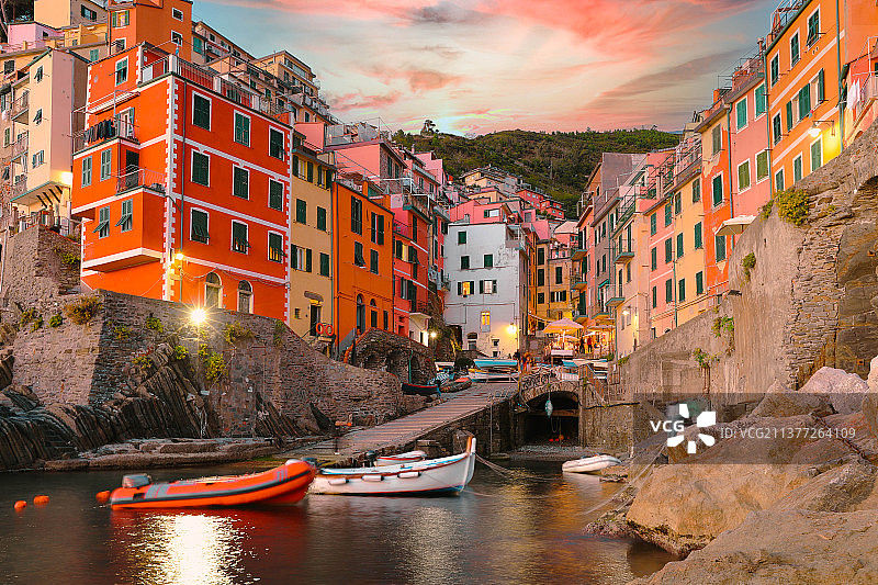 五渔村城市建筑景观，蒙特罗索阿尔马雷，意大利利古里亚图片素材