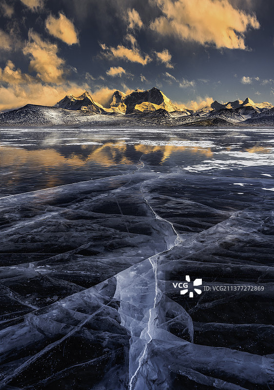 普莫雍措图片素材