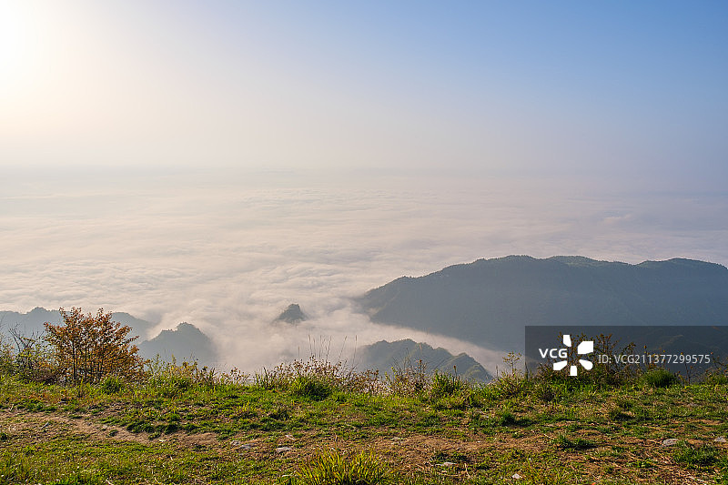 湖北省恩施望城坡日出云海图片素材