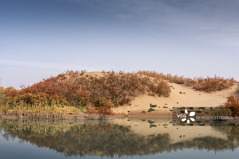 水中沙漠图片素材