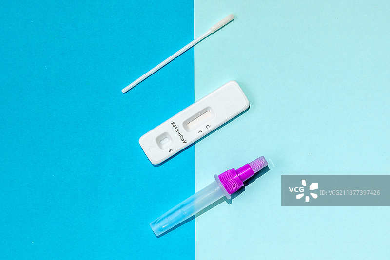 新冠肺炎Covid-19核酸检测抗原自测试剂盒医学用品图片素材