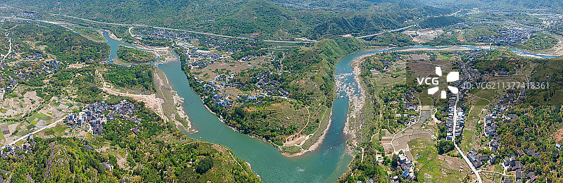 无人机视角，福州永泰大樟溪两岸全景图图片素材