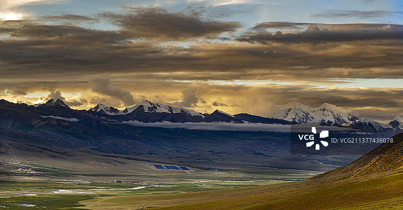 念青唐古拉图片素材
