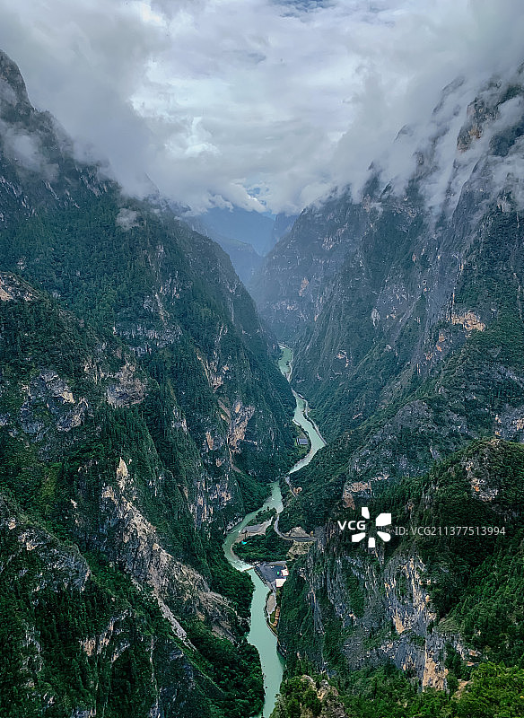 巴拉格宗香格里拉大峡谷图片素材