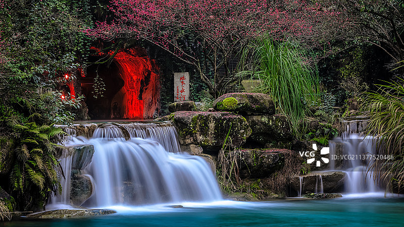 金华兰溪地下长河洞口梅花泉水秘境风光图片素材