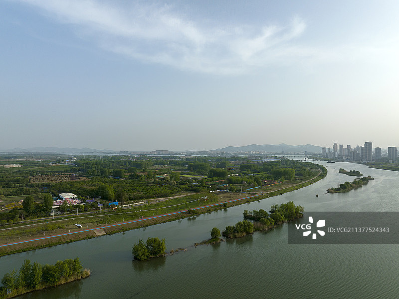 航拍襄阳鱼梁洲城市自然风光图片素材