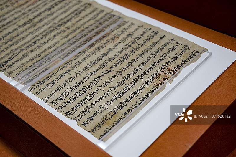 书法卷轴图片素材