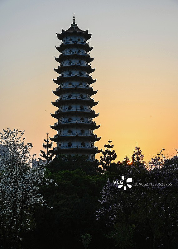 福州古建筑西禅寺报恩塔城市旅游景观佛教寺庙图片素材