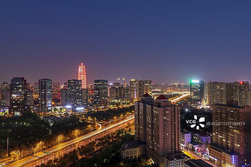 河南省郑州市郑东新区CBD高视角城市风光夜景图片素材