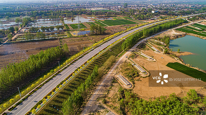 西安渭河河堤路风光图片素材