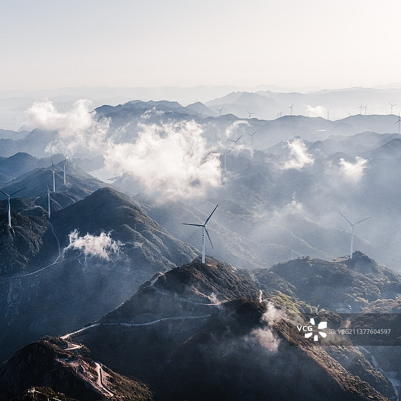 福建平潭奇达村风力发电机图片素材