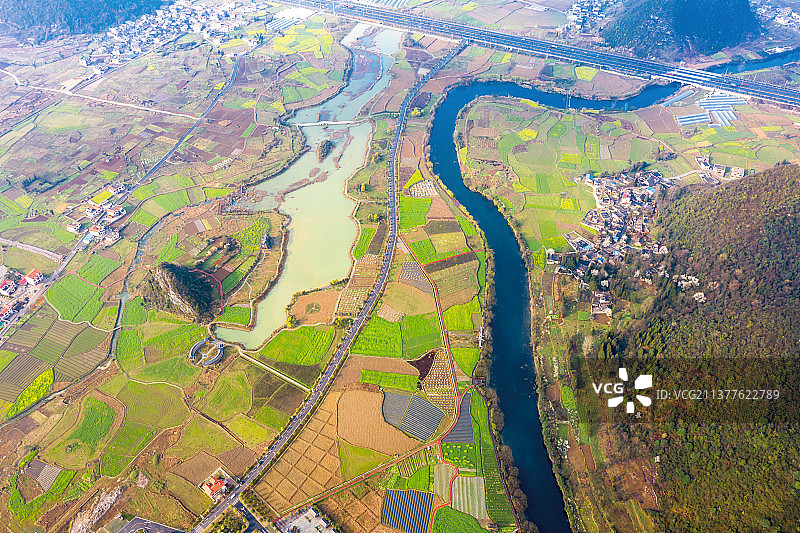 航拍安顺市平坝小河湾村图片素材