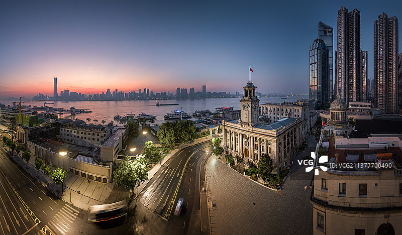 武汉江汉关日出图片素材