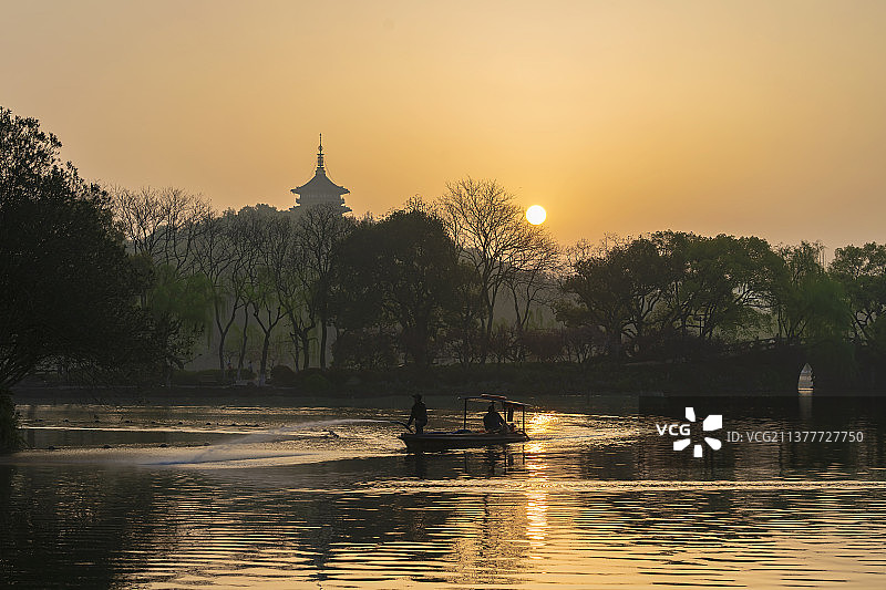 一日之计在于晨图片素材