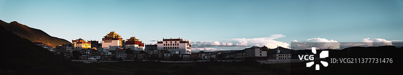 松赞林寺超大全景图片素材