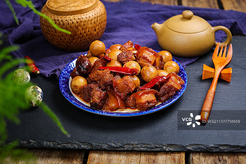 美味鹌鹑蛋红烧肉图片素材