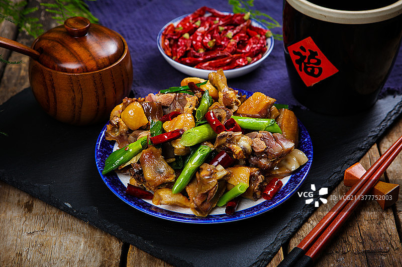 美味诱人爆炒腊鸭图片素材