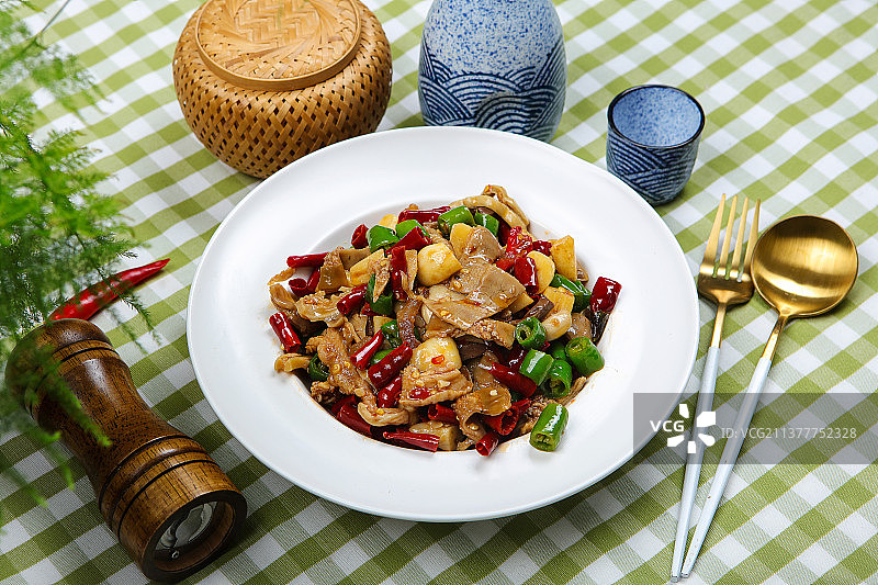 滋补营养爆炒牛杂图片素材