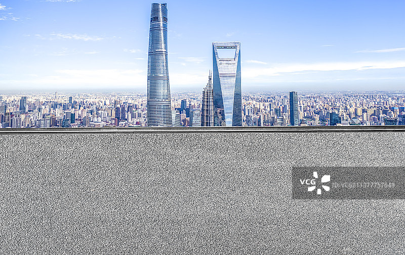 上海陆家嘴金融区城市建筑风光户外道路平台图片素材