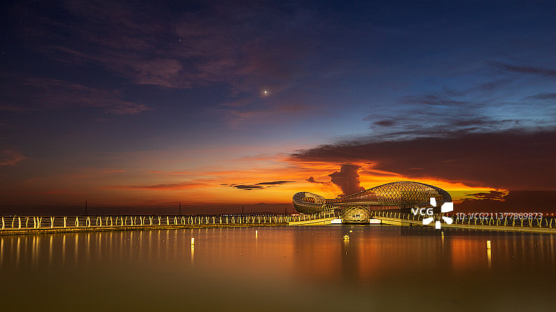 苏州湾阅湖台黄昏图片素材