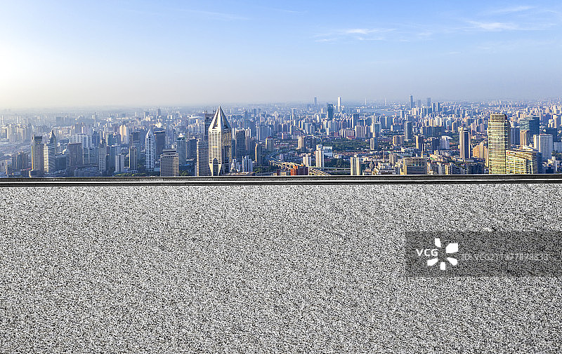 上海陆家嘴金融区城市建筑风光户外道路平台图片素材