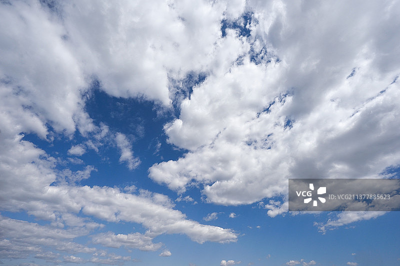 天空蓝天白云图片素材