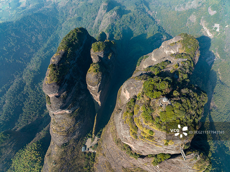 中国丹霞地貌江郎山图片素材