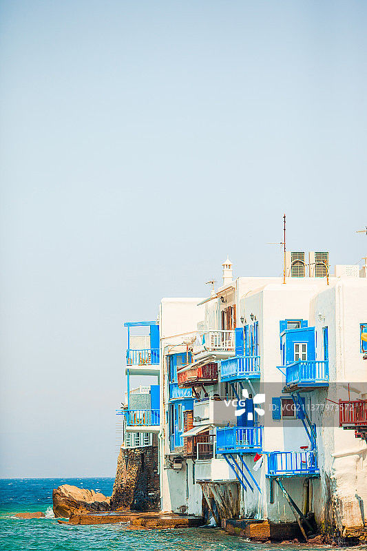 希腊米科诺斯岛基克拉泽斯群岛的小威尼斯图片素材