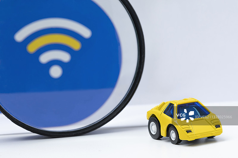 汽车模型与无线网络图标图片素材