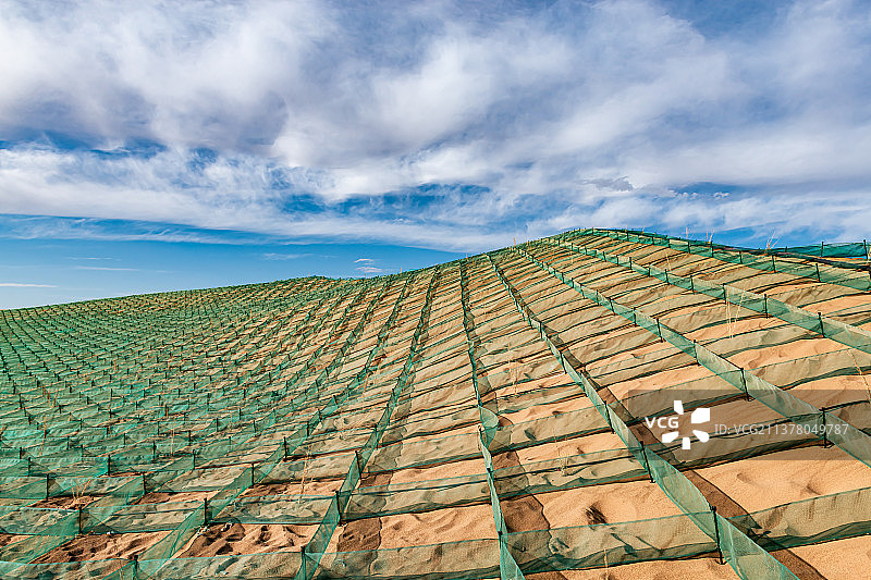 山丘固沙网图片素材