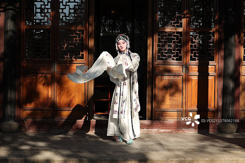 苏州园林昆曲人物图片素材