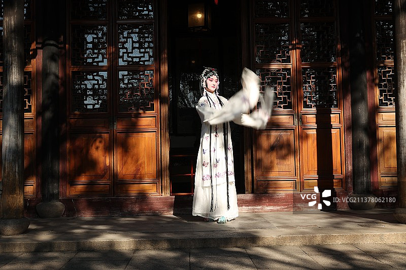 苏州园林昆曲人物图片素材